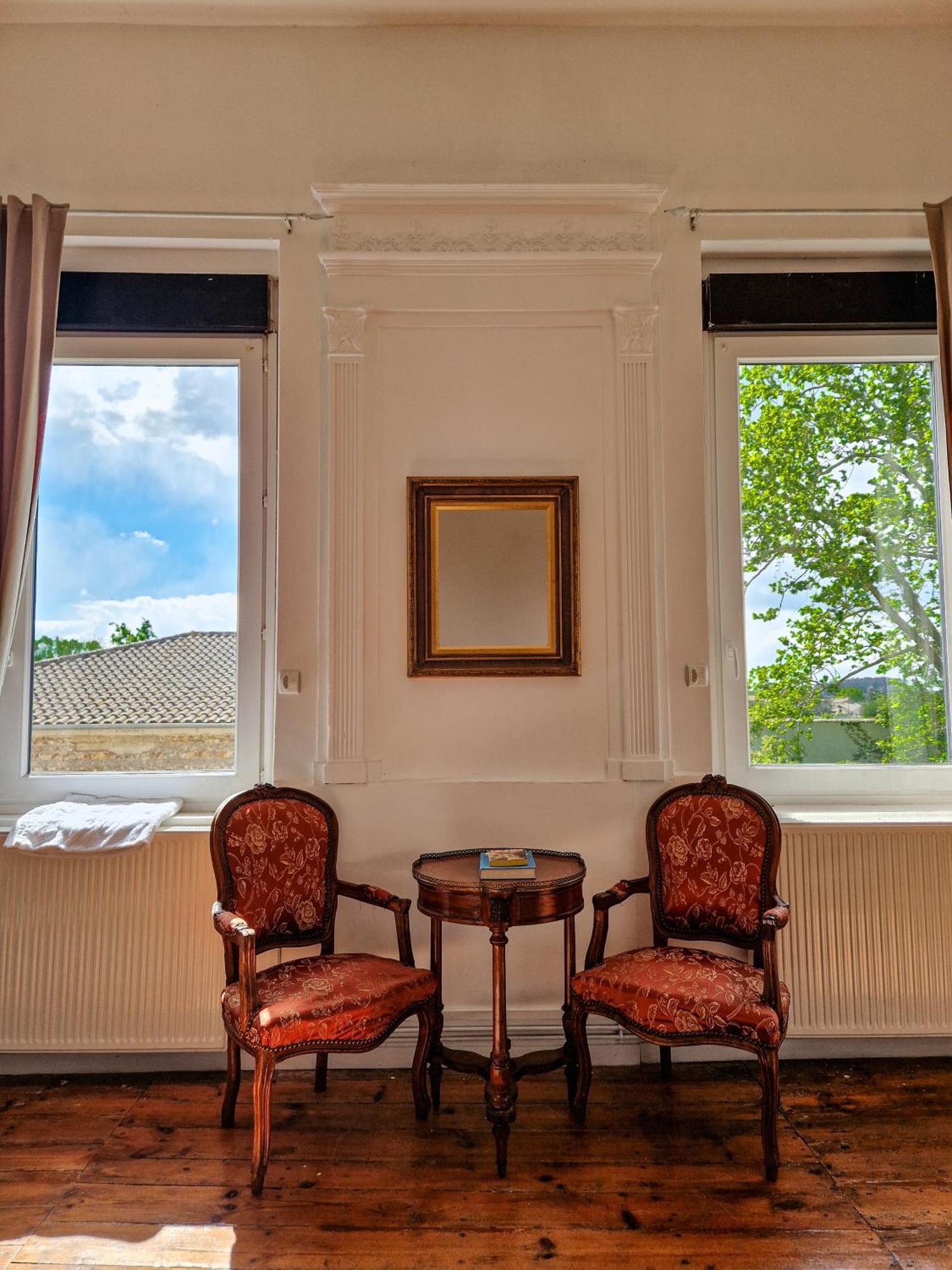 Le Manoir De Lisle Hotell Exteriör bild
